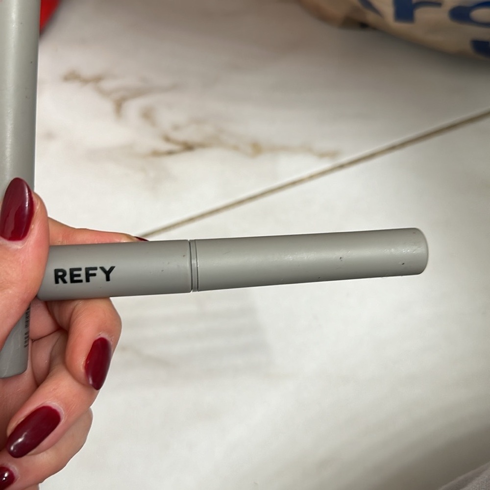 REFY
Lip Sculpt Lip Liner and Setter